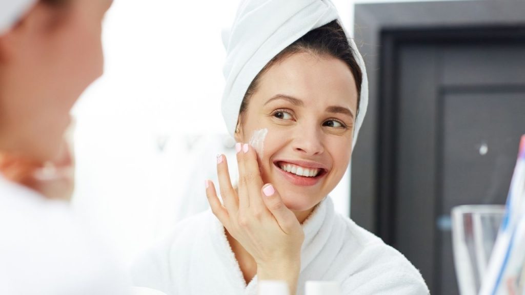 Chăm sóc da đúng cách tại nhà giúp hạn chế thâm sẹo