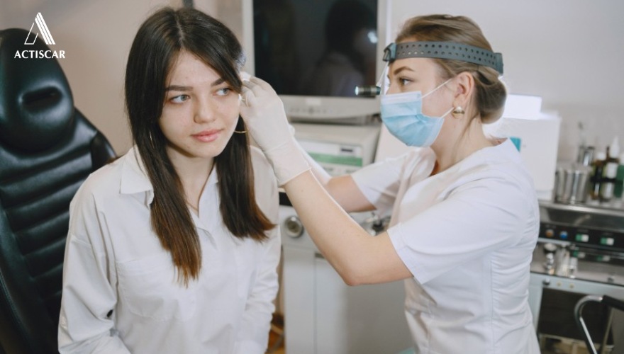 Xử lý sẹo lồi vành tai lâu năm bằng phương pháp chuyên sâu